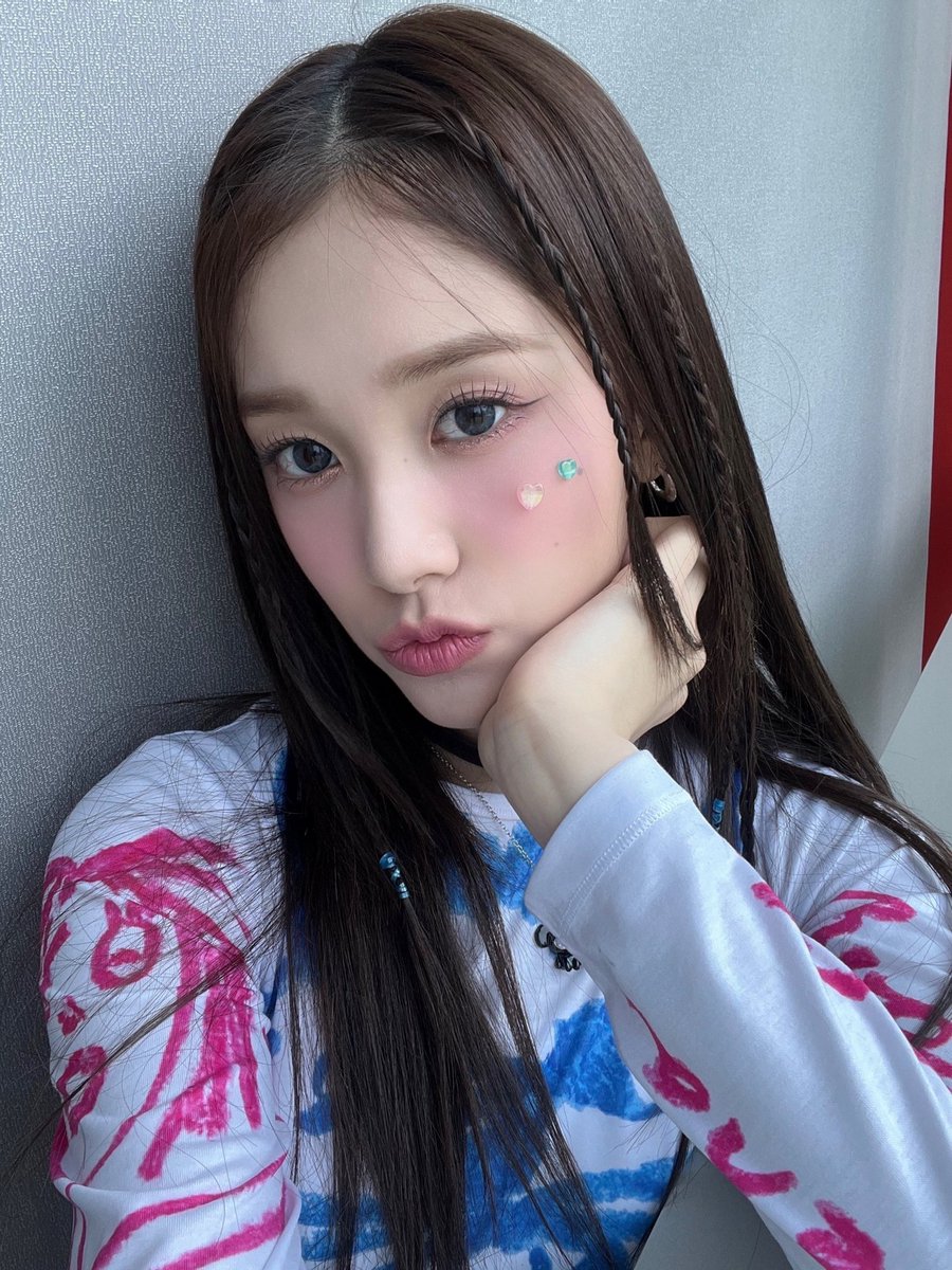 stayc_js2's tweet photo. 기여워 죽겟듬 https://t.co/6fG1xlPaNi