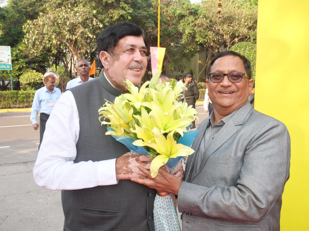 Dileep_Sanghani's tweet photo. इफको प्लांट पारादीप (ओडिशा) आगमन पर इफको के अधिकारीयोंने स्वागत किया. 

आत्मीय स्वागत के लिए धन्यवाद.
@IFFCO_PR 
@kjpatelparadeep https://t.co/F1B2y2eo1m