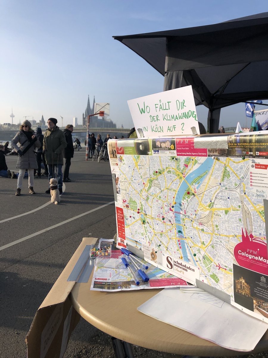 Psychologists4F's tweet photo. #Klimastreik in Köln mit interaktiver Karte: „Wo fällt dir der Klimawandel in Köln auf?“

#TomorrowIsTooLate https://t.co/J2iKb8yK9i