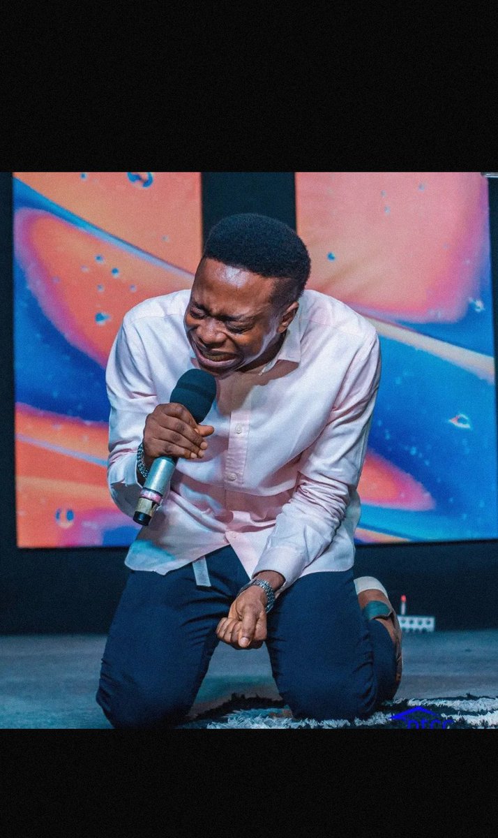 saysayginaorji's tweet photo. Life is one, give it your best shot. 
My Pastor @pmavisorji says this often and it hits differently every time. You sef think am . . .
#ilovePMavis https://t.co/lf7W7PlV1U