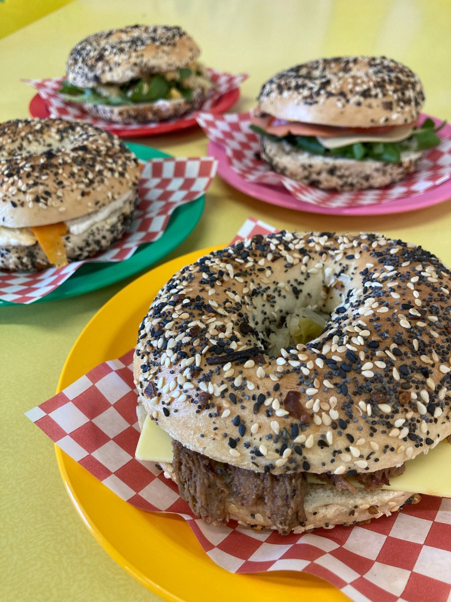 FutureDoughnuts's tweet photo. 🥯BAGELS!🥯The perfect partner to our fresh doughnuts- vegan &amp; organic everything-topped bagels, made to order!
Available in the shop and on Deliveroo &amp; Foodstuff Tuesday-Sunday. https://t.co/RFjfOa0qev