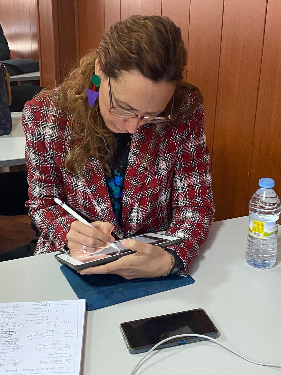 Centro del Profesorado de Cádiz (@cepdecadiz) on Twitter photo Nuestra artista <a href="/AngelesParra82/">Ángeles Parra</a> concentrada y activa en cada segundo de JORNADAS DE INNOVACIÓN EDUCATIVA EN CÁDIZ #IECA2023 #visualthinking #graphicrecording <a href="/FormacProfAnd/">Servicio de Planes de Formación</a> <a href="/EducaAnd/">Consejería Desarrollo Educativo y FP</a> Nuestra artista <a href="/AngelesParra82/">Ángeles Parra</a> concentrada y activa en cada segundo de JORNADAS DE INNOVACIÓN EDUCATIVA EN CÁDIZ #IECA2023 #visualthinking #graphicrecording <a href="/FormacProfAnd/">Servicio de Planes de Formación</a> <a href="/EducaAnd/">Consejería Desarrollo Educativo y FP</a>