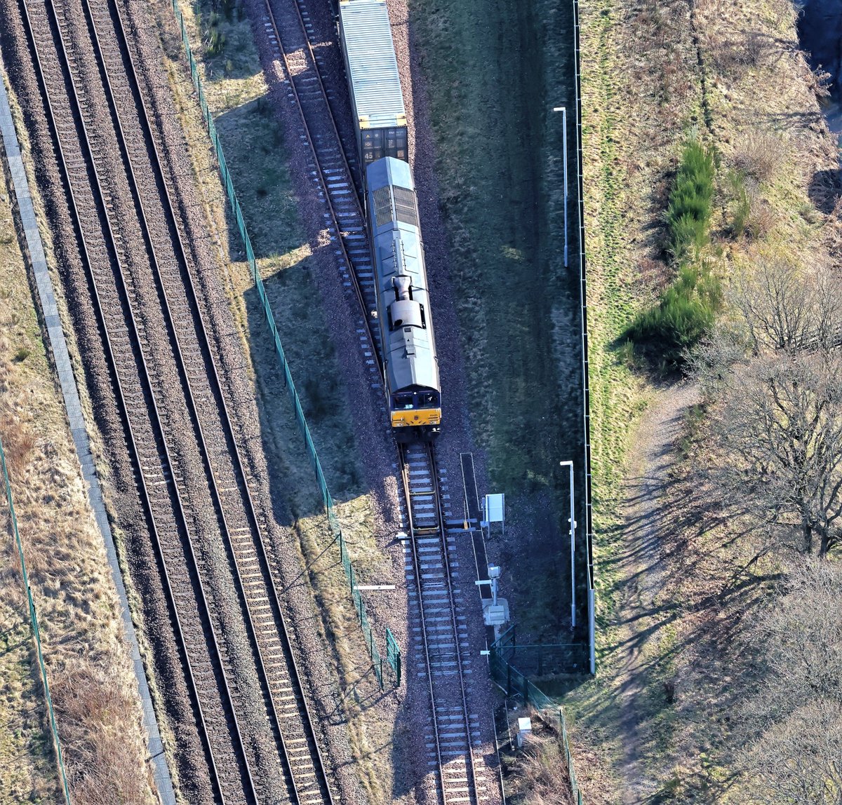 helisean's tweet photo. Following on from @AlexHynes Post about @highland_spring Blackford Sidings, here are some shots I took of the facility. Hopefully we will see more of these facilities appear. Its almost as if we have come full circle with freight returning to the railways. @NetworkRailSCOT https://t.co/1HI0Ca7gDu