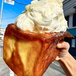 極上の甘さ!はちみつクリームぱんが美味!