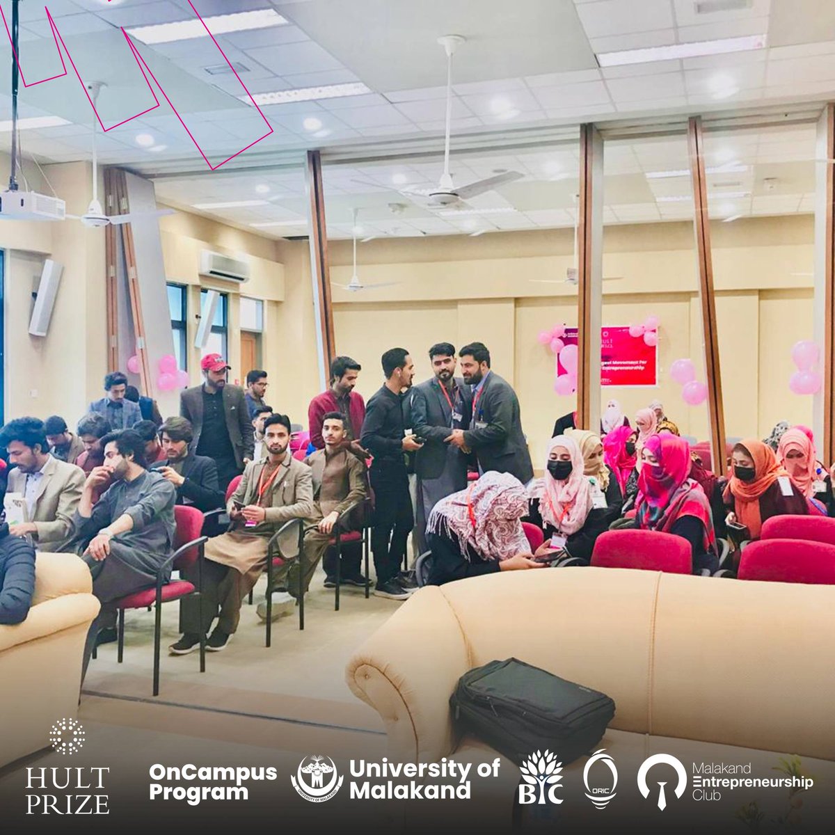 HultPrize8UoM's tweet image. Jam packed crowd was present in the final event of Hult Prize 🏆 at University of Malakand
#HultPrize8UoM
#OnCampusProgram #FinalOfHultPrize
 #HultPrize  #UniversityOfMalakand #BIC_UoM #ORIC_UoM