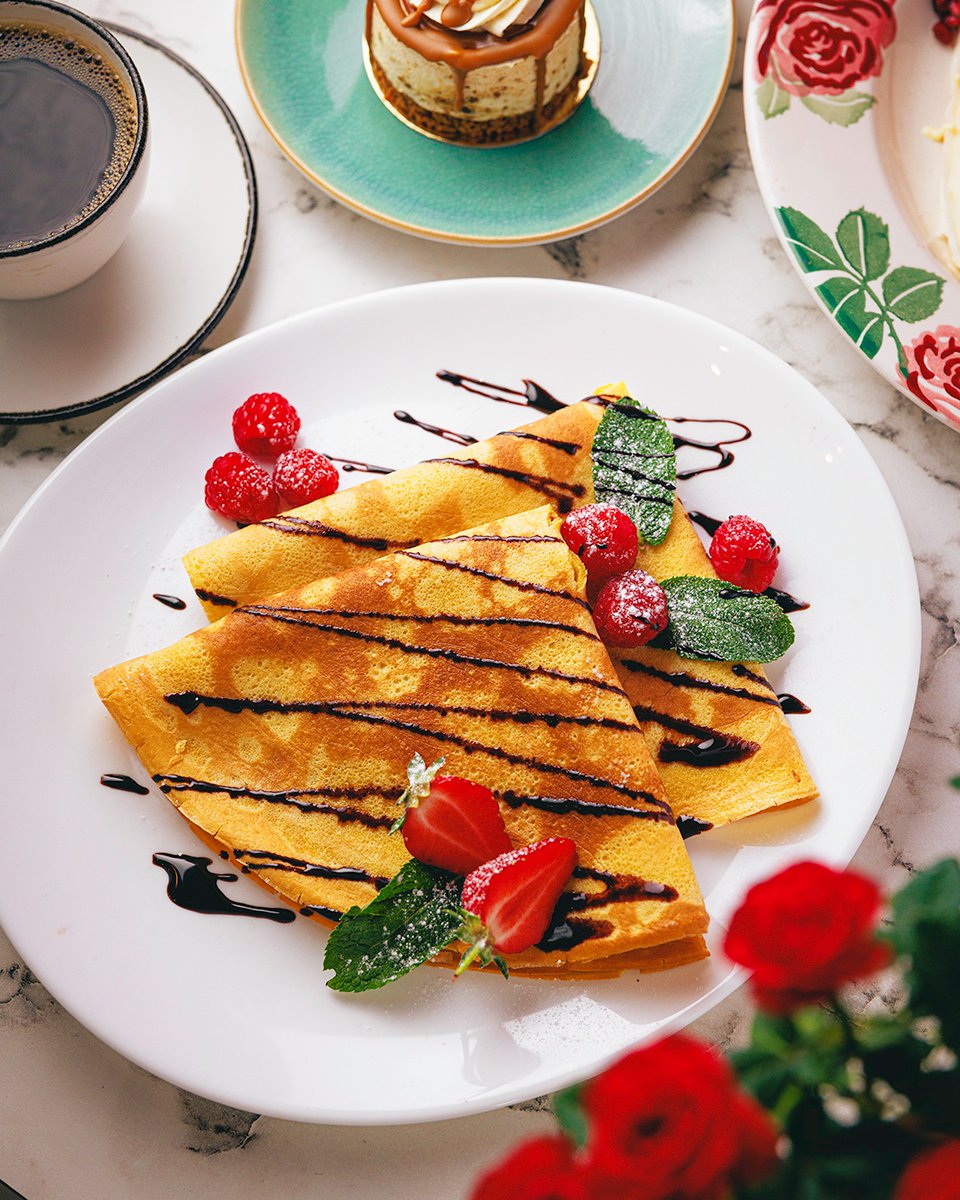 Weekend breakfasts are simply the best. What can beat a treat of a meal to put a pep in your step through Saturday and Sunday? 🥞 #BrekkieLondon #OxfordStreet