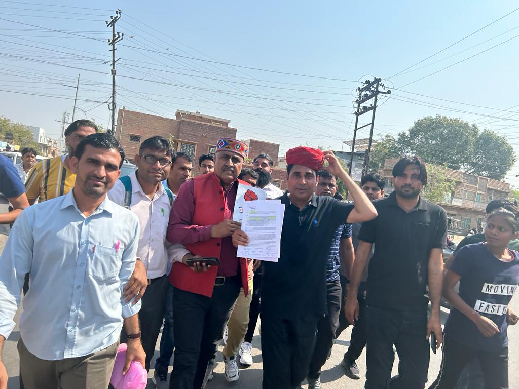 Rajratan Singh (@rajratansingh19) on Twitter photo मुख्यमंत्री <a href="/ashokgehlot51/">Ashok Gehlot</a> द्वारा SLP वापसी के बाद भी ब्यूरोक्रेसी ने #REET2016 शिक्षक भर्ती को पूरा नहीं होने दिया,पीड़ित अभ्यर्थी MLA बलजीत यादव की दौड़ में शामिल होकर कर रहे भर्ती पूरी करवाने की गुहार
<a href="/RajCMO/">CMO Rajasthan</a>
<a href="/RahulGandhi/">Rahul Gandhi</a>
<a href="/priyankagandhi/">Priyanka Gandhi Vadra</a>
<a href="/aajtak/">AajTak</a>
<a href="/sharatjpr/">Sharat</a>
<a href="/pantlp/">LP Pant</a> मुख्यमंत्री <a href="/ashokgehlot51/">Ashok Gehlot</a> द्वारा SLP वापसी के बाद भी ब्यूरोक्रेसी ने #REET2016 शिक्षक भर्ती को पूरा नहीं होने दिया,पीड़ित अभ्यर्थी MLA बलजीत यादव की दौड़ में शामिल होकर कर रहे भर्ती पूरी करवाने की गुहार
<a href="/RajCMO/">CMO Rajasthan</a>
<a href="/RahulGandhi/">Rahul Gandhi</a>
<a href="/priyankagandhi/">Priyanka Gandhi Vadra</a>
<a href="/aajtak/">AajTak</a>
<a href="/sharatjpr/">Sharat</a>
<a href="/pantlp/">LP Pant</a>