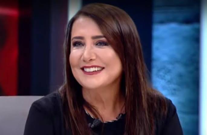 Sevilay Yılman:

"Bir de Kemal Bey’in adaylığında ısrar edenler, şimdi de kazanamazsa sorumlusu olarak Meral Hanım’ı işaret ediyorlar. Bu da iki yüzlülük! Hayırlı olsun kendisine ama Kemal Bey zaten kazanamayacaktı!
Bütün bağımsız, objektif araştırma sonuçları bunu söylüyor."