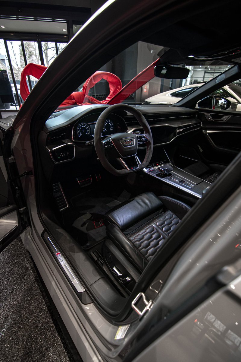 🎁 (R)Saturday Delivery Day 🎁

akker.nl

#AudiRS6 #AudiRSQ8 #Saturday #DeliveryDay