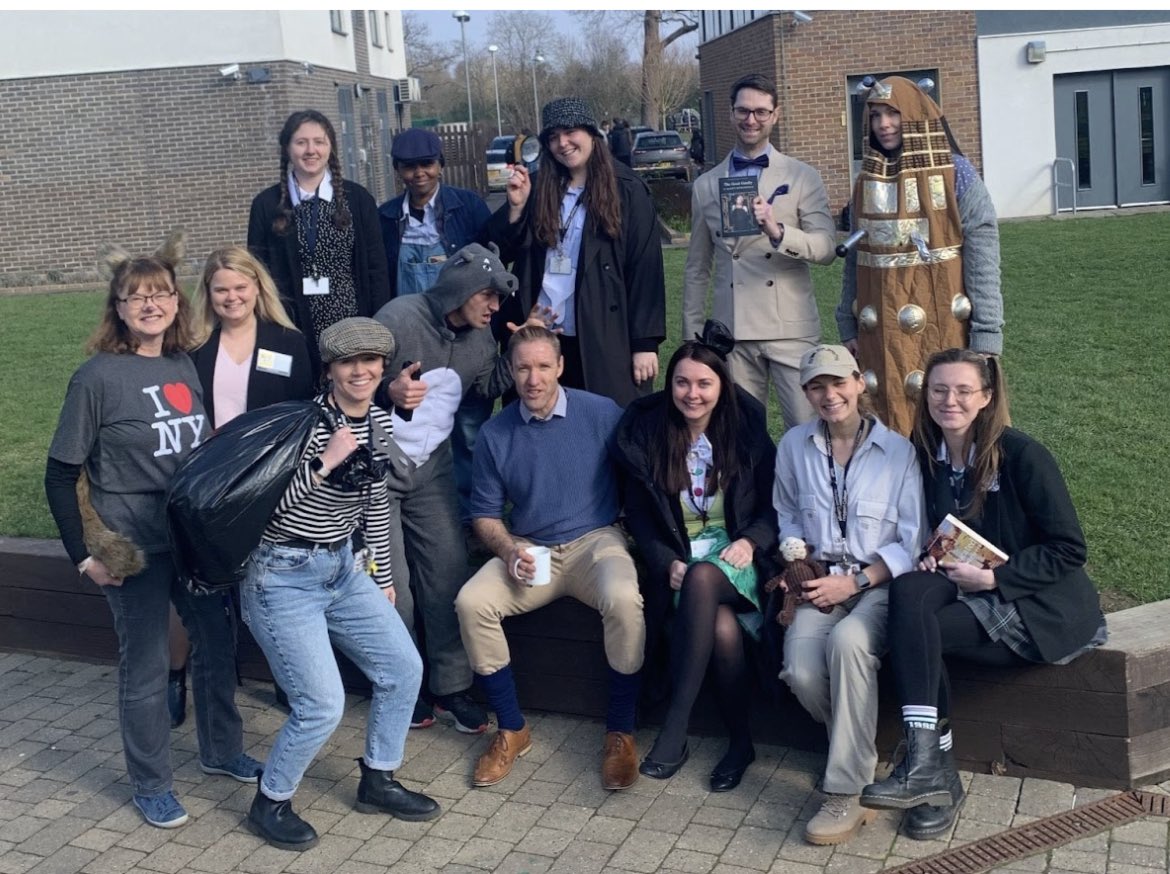 MrsMT23's tweet photo. Thank you @HolyportEnglish for @WorldBookDayUK activities. Particular highlight for me: sharing my non-Psychology related, recent &amp; enjoyable reads with @HolyportSixth classes! Also exciting to share stories from the book launch for 2 favourites with @JulieMayhew &amp; @aclarkplatts https://t.co/xigucUQkrg