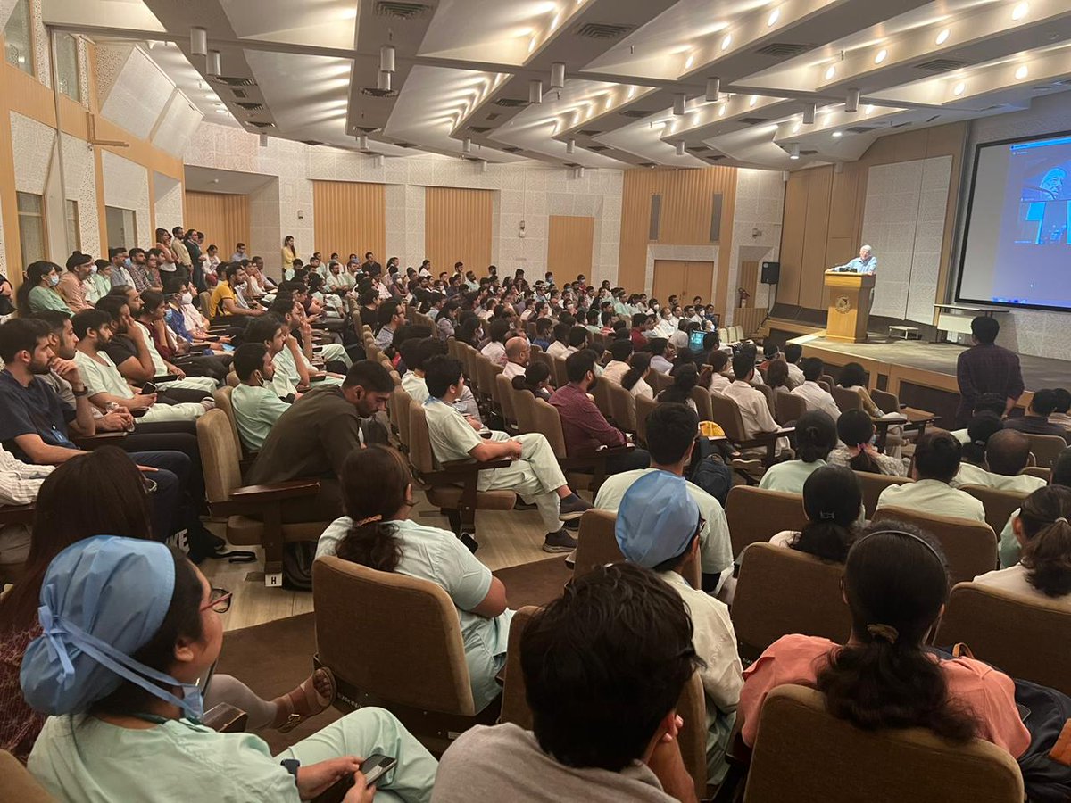 Absolute masterclass on critical appraisal of published biomedical research literature by the inimitable @ian_tannock at @TataMemorial Honestly, haven't seen the auditorium overflowing so much in many years. A born teacher and a TMC-phile