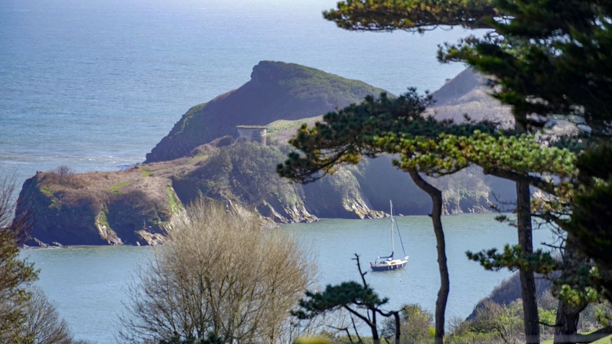 AnchorwoodLtd's tweet image. No, this is not the Caribbean, it is Watermouth in North Devon. What an incredible part of the world that we get to live and work in. #devon #northdevon #housingdeveloper #ethicaldeveloper #watermouth #watermouthcove #anchorwoodltd