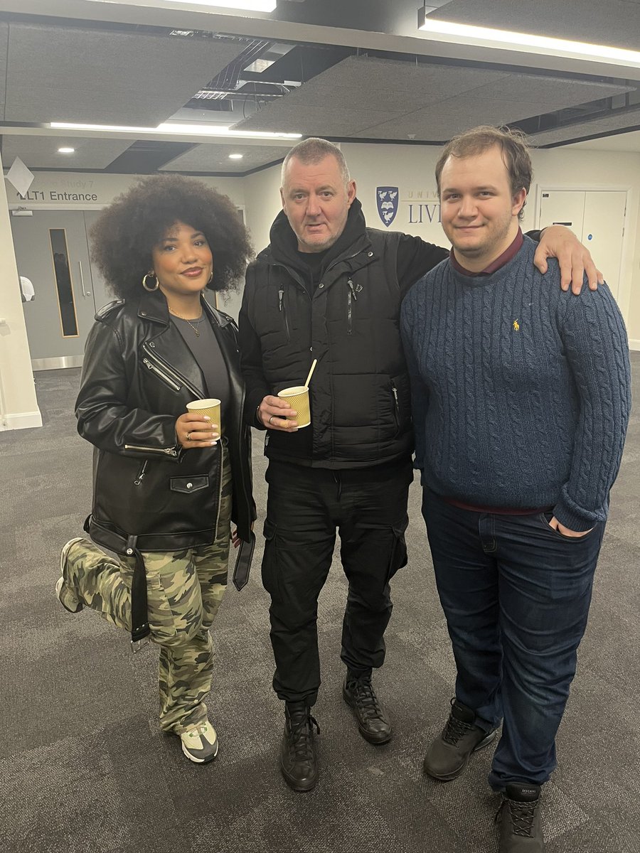 TrowsdaleGary's tweet photo. Wonderful team @Cassiemlogan @ConnorBurleigh3 @govadams on Hope duty @MerseysideVrp #LiverpoolHopeHack #TeamHope https://t.co/ni9TEFV1jU