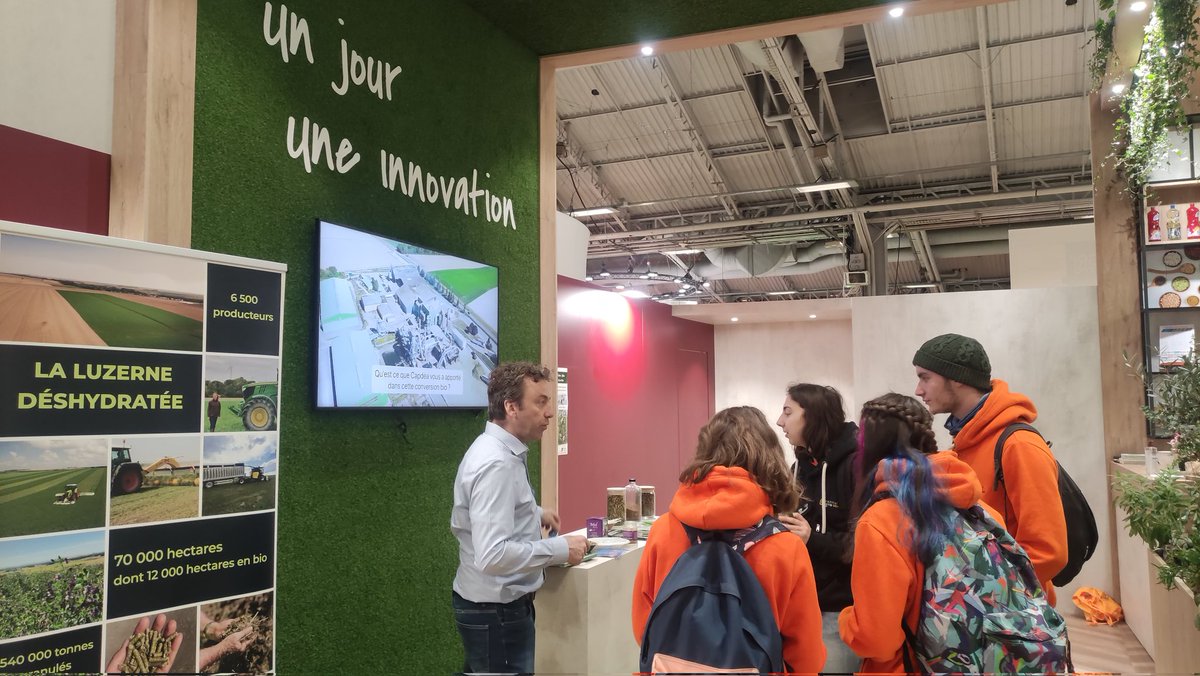 Terres Univia tweet media
