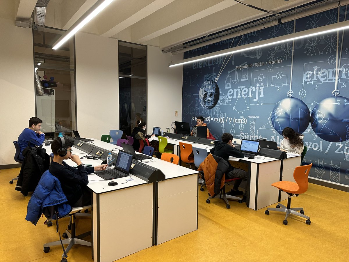 Türkiye’nin gelecek projesi Fen ve Teknoloji Liselerimizin kabul sınavı Apply Fen Tek uygulamamızın ilk oturumu başarıyla tamamlandı. Hocalarım başta olmak üzere <a href="/ugurludural/">TÜLAY UĞURLUDURAL</a> <a href="/SenemErtn/">Senem Ertün</a>  <a href="/Ozguraytekin_bk/">Özgür Aytekin</a> <a href="/Derya____/">Derya</a> <a href="/dgnTATAR/">Doğan TATAR</a> tüm öğretmenlerimize emekleri için teşekkür ediyorum🙏