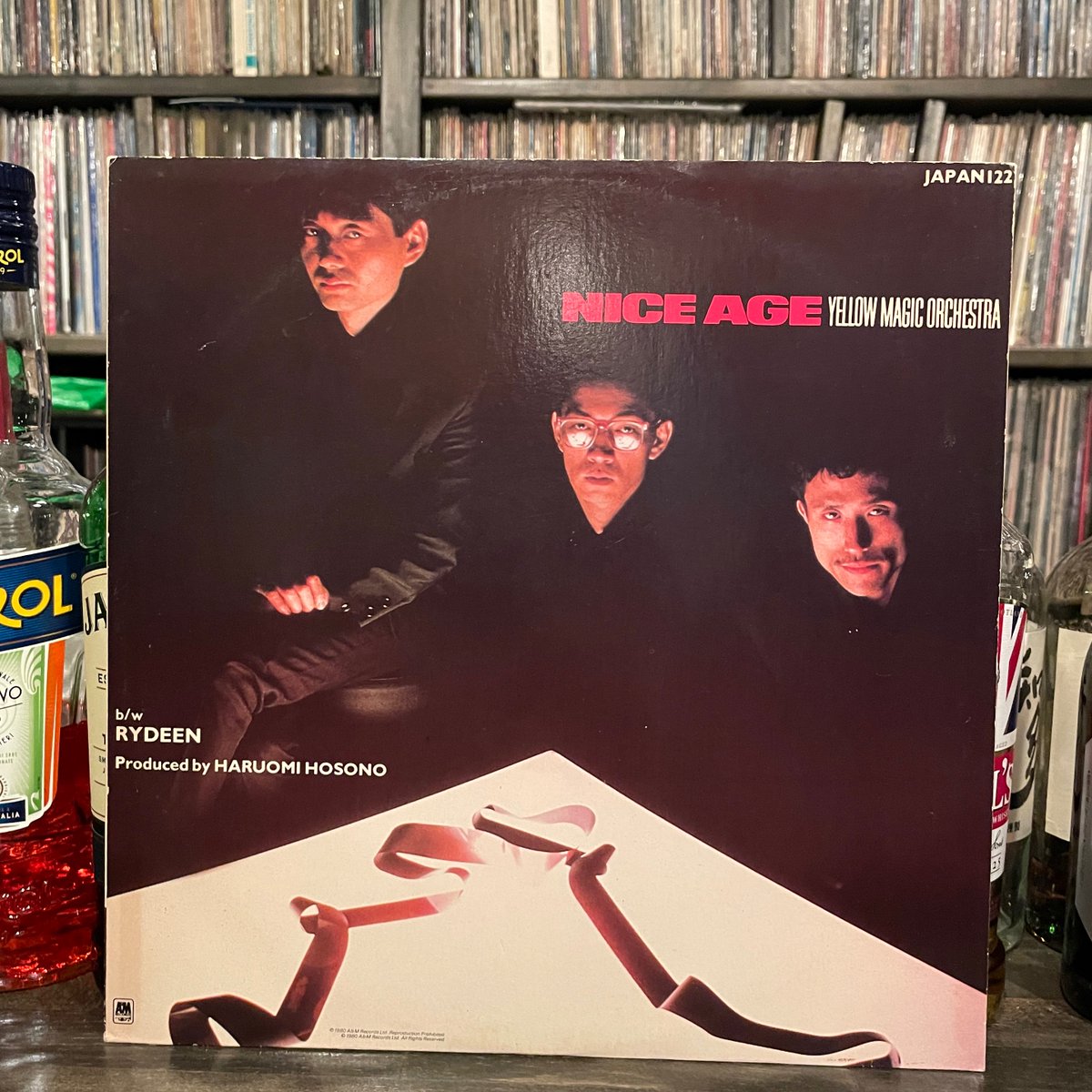 MILEHIGHCLUB202's tweet photo. ほなやろか
YELLOW MAGIC ORCHESTRA / Nice Age [’80 A&amp;M Records --- JAPAN 122]　　　
#高橋幸宏  #YukihiroTakahashi  #NiceAge  #SadisticMikaBand  #YMO  #SketchShow  #metafive  #humanAudioSponge  #vinylbar  #musicbar  #レコードバー  #MHCYT54  #mhc04032023
https://t.co/skRlcgHPy2 https://t.co/m1mtASXCYx