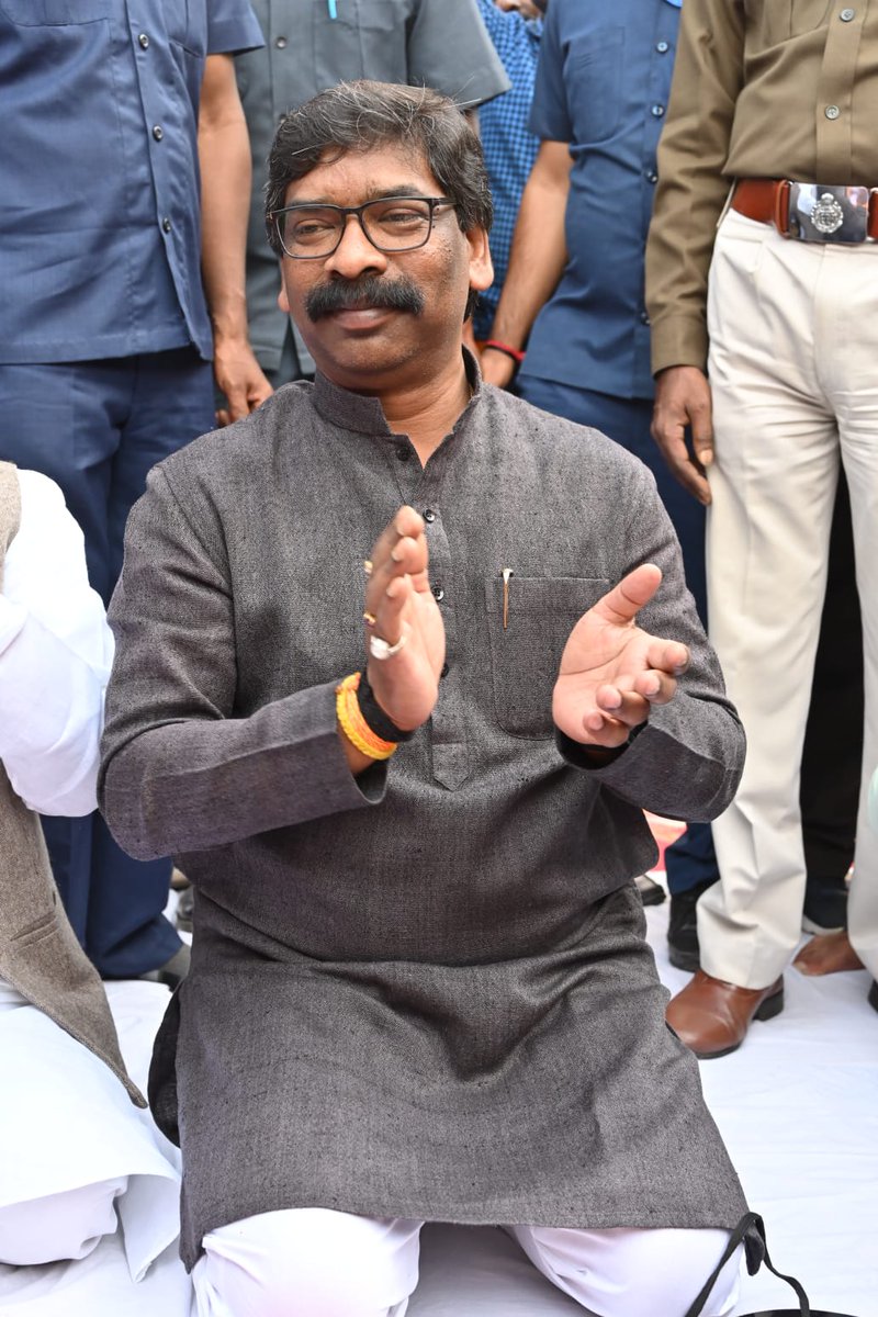 JharkhandCMO's tweet photo. झारखण्ड विधानसभा परिसर में आयोजित होली मिलन समारोह कार्यक्रम में शामिल हुए मुख्यमंत्री श्री @HemantSorenJMM https://t.co/wn60hQs9sn