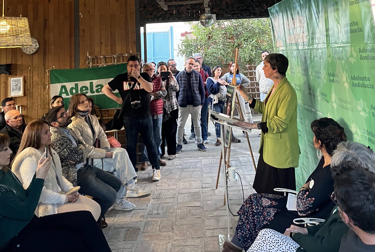 🤩 Muy ilusionados de haber estado en la presentación de <a href="/beizator/">Begoña Iza</a> como candidata de la izquierda andalucista a la alcaldía de Alcalá.

Después de tantos años de gobierno del PSOE, será un soplo de aire fresco para el Ayuntamiento 🌬️💚