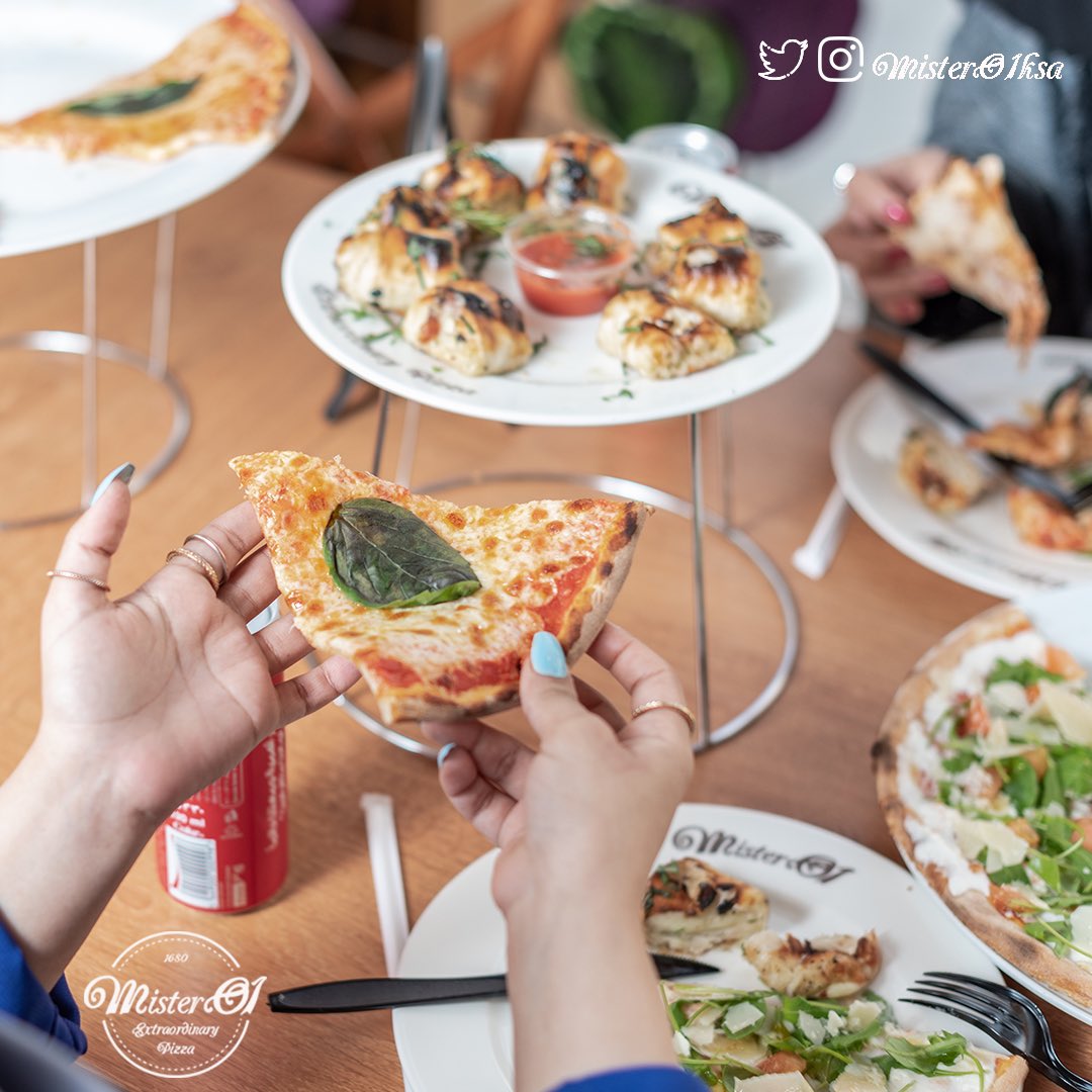 MisterO1ksa's tweet photo. أجازة أكيد يبي لها غدوة مع الاصحاب
#riyadh #riyadh_food #riyadhfood #riyadhrestaurant #Riyadhonly #الرياض #مطاعم_الرياض #موسم_الرياض https://t.co/nuvaRj7Sfl