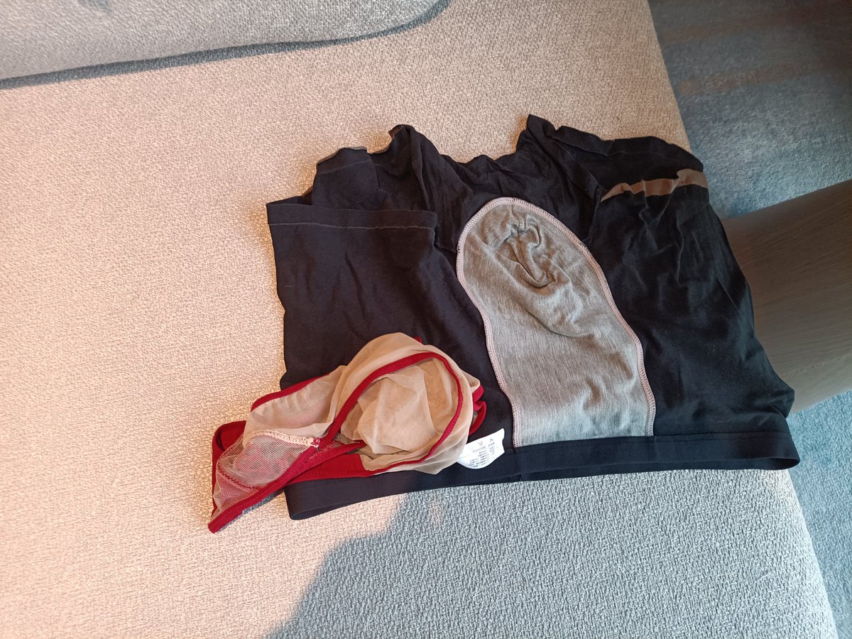 直男新郎的原味红裤衩，还是ck的，穿了一天回酒店就赶紧换下来了，还是平常那条穿的舒服😂😂