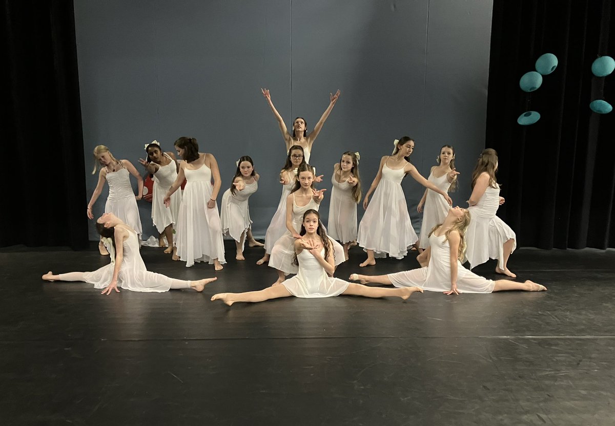 RHBPerformArts's tweet photo. Well done to the yr4-12 dancers involved in the Annual Dance Show, Magic and Mystery πͺπ©°πͺ©π§ββοΈπ§ββοΈπ§ββοΈπ¦ΉββοΈπ§ββοΈ hereβs some pics from the dress rehearsal, looking forward to the proper photos and video! #inspired #throughschool #dance #show #rehearsal #berkshire @ISAartsUK @RHBjuniornews https://t.co/kkgFlmBmT2
