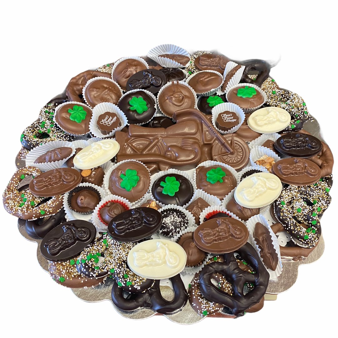 SuziSweetShoppe's tweet image. Spring is almost here🌷and with it comes so many special celebrations. 🎉 

Easter, graduation parties 🎓 bridal showers 🎁 holy communions, and more. 

Every occasion is better with one of Suzi's party platters. 😍 Give us a call to plan your perfect platter today!
732-796-0115