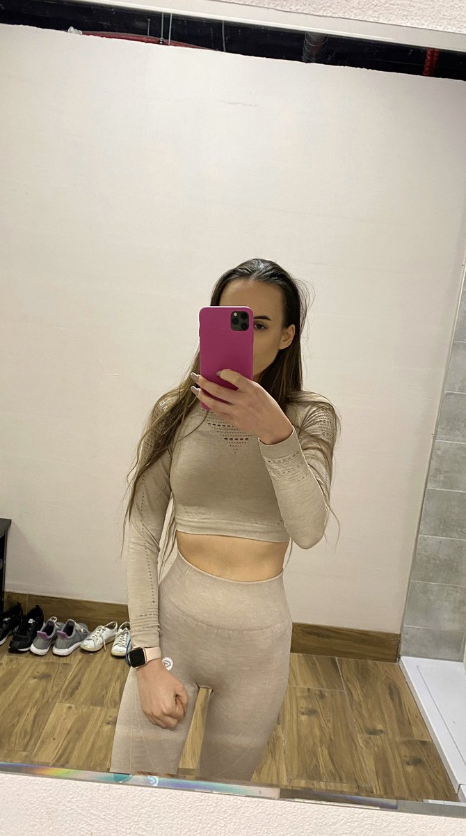 are_you_mad2's tweet image. Melduję, że mimo przeziębienia sobotni trening zaliczony, co zresztą widać po mojej fryzurze 😅 a Wy jak się macie? Kolejny wietrzny weekend przed nami 🥶 halo, gdzie ta wiosna?! 

#motivation #fithappens