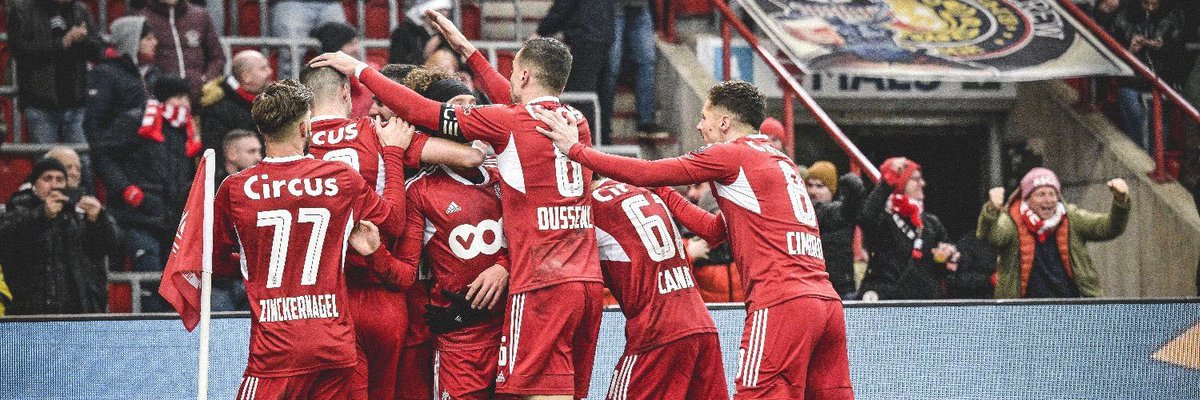 standard_bel's tweet photo. 🔴 MATCHDAY 2️⃣8️⃣

On doit prendre les 3 points si on veut viser plus haut. On a les qualités pour le faire, faut que le mental suive ! 

On y croit pour ce soir - COYR 🔥

(Étant à mon #EJVH, le live de ce soir ne sera pas réalisable 😅. Bon match à tous !!) 🔴 https://t.co/wh3pjzvkjd
