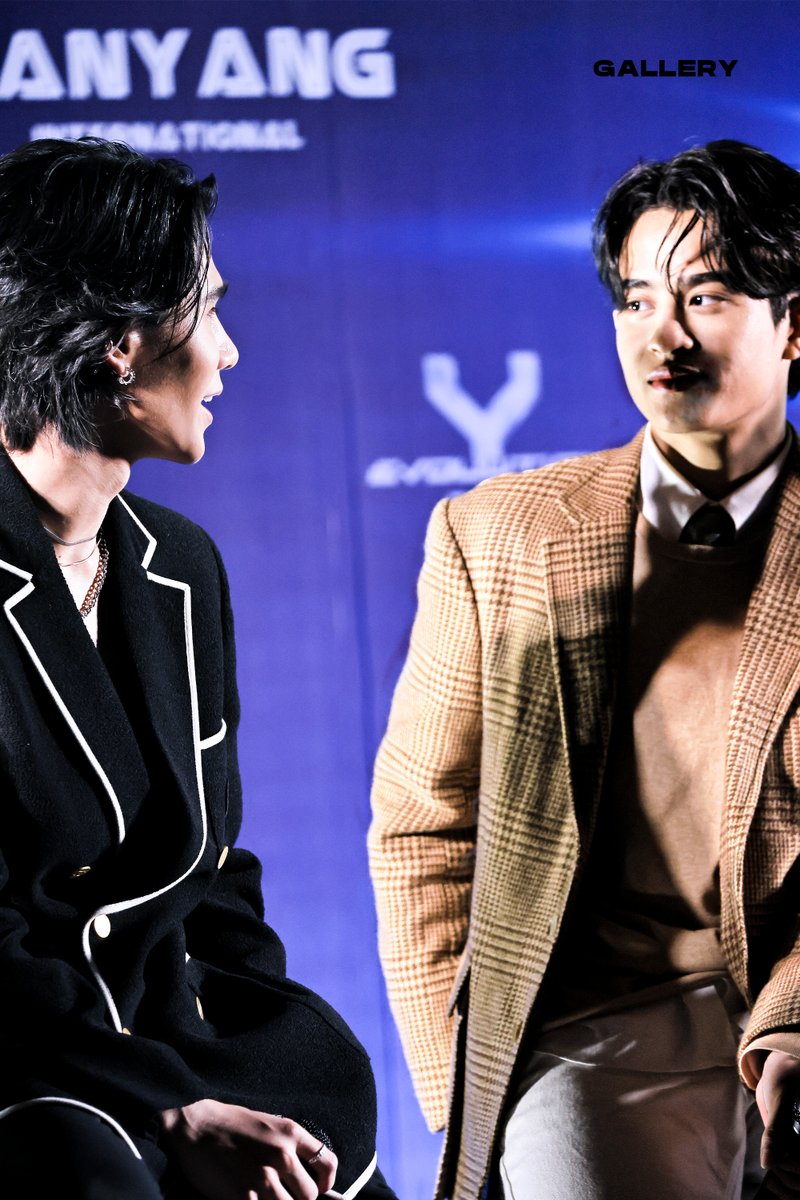 GALLERY_0731's tweet photo. 2023.03.04

Just Indulge In Your Eyes💜💛

#YEvolutionXJeffBarcode 
#JeffBarcode 
@jeffsatur
@BarcodeTin https://t.co/WvQaG989hY