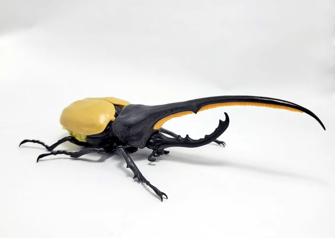 フジミ模型のヘラクレスオオカブトのプラモを購入しました。とりあえず仮組みしましたがリアルでカッコいいです!また着色したら投稿したいと思います。 