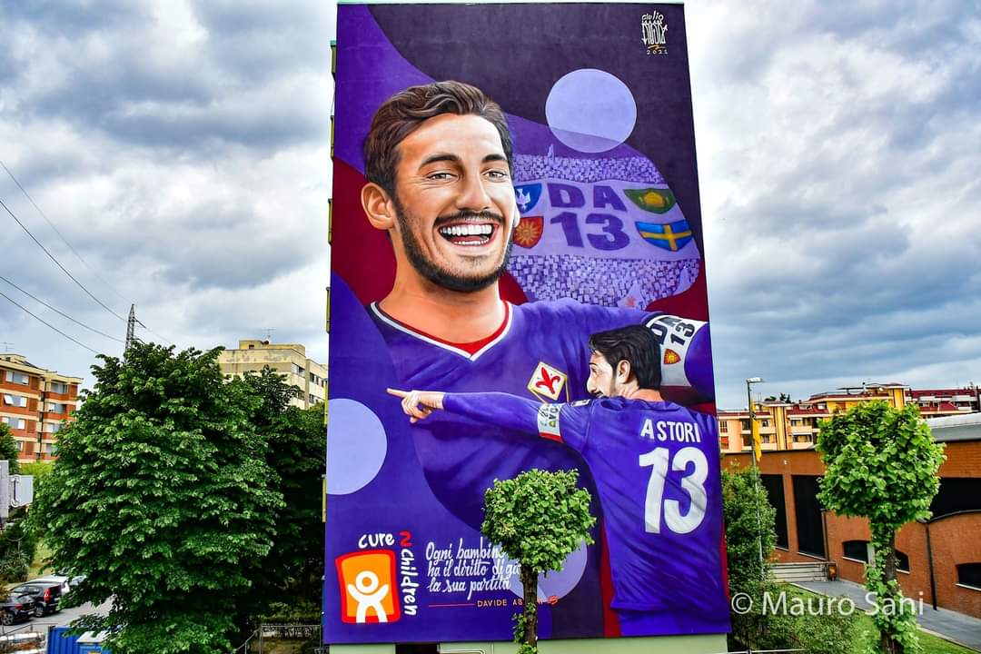 5 anni senza #DavideAstori 
#Cure2Children con la sua sua famiglia, il Comune di #Firenze e con i tifosi abbiamo deciso di dedicargli un grande murale per mantenere viva la sua memoria per sempre. Nessuno se ne va se vive nel cuore di chi resta.E Davide vive nei nostri cuori.