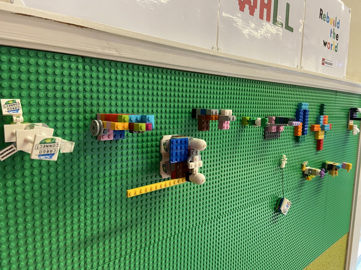 Mini robots on my Lego Wall. Project introduction about Lego EV3 Mindstorms. #rebuildtheworld #STEM #STEMeducation @LEGO_Education @LEGO_Group @firstlegoleague