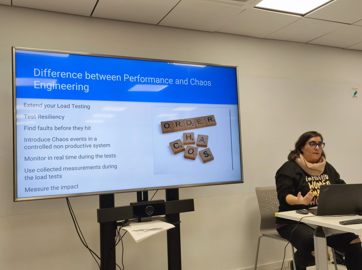 rsciriano's tweet image. Sigue la #netcoreconf, ahora @MrsDaehin contándonos que es esto de #chaosengineering y como nos puede ayudar para que nuestras aplicaciones sean mas resilientes