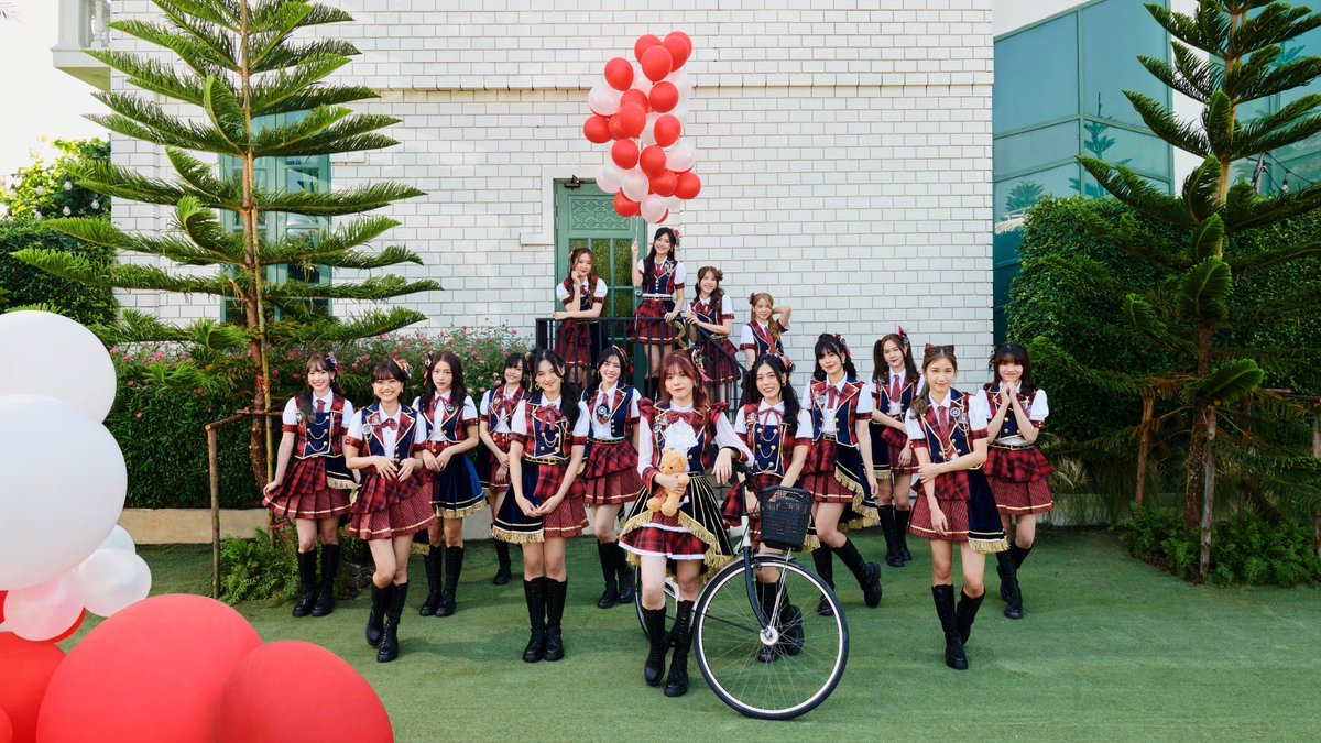 “แพนเค้ก”  #BNK48 เผยดีใจนั่งแทนเซ็นเตอร์เพลง liwake Maybe-อิวาเคะ เมย์บี  ซิงเกิลที่ 13  รุ่นใหม่น่าจับตามอง