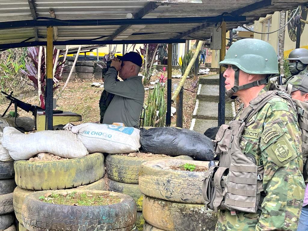 httpspbstwimgcommediaFqY-LtpWcAslkElformatjpgnamemedium