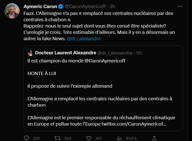NiusMarco's tweet photo. Bataille entre les 2 ordres religieux de l'apocalypse selon Sainte Greta !😂 https://t.co/WmXThgSvAr