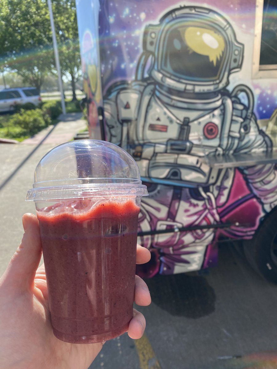 notAeye's tweet image. This smoothie from Hype Juicery 🔥 #DataSeries @HISD_Assessment