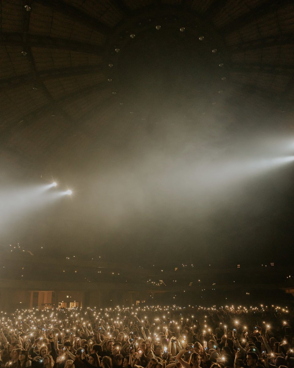 marksharpmusic's tweet photo. One week to go on this dream of a tour with the main man @LewisCapaldi and what a ride it's been so far! Thank you for all the love you have shown us💛

Day off today but tomorrow we go again Stockholm🇸🇪

MS&amp;TBT x

📸 - @grahamerz https://t.co/2iUfUV7qBN