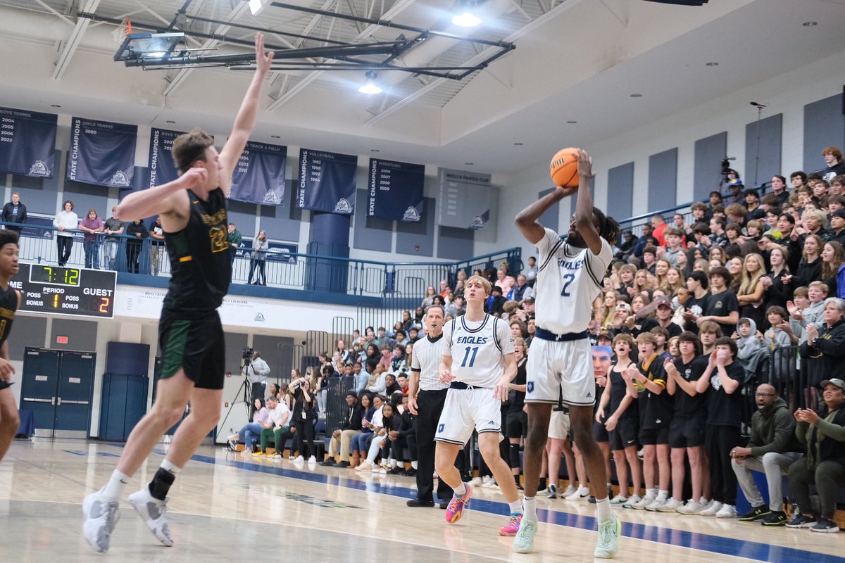 Congrats to Avion Pinner and JJ Moore for being selected to the NCISAA 3a All State team! <a href="/HoneyteamA/">avi0n_</a> <a href="/jaywittheesauce/">jj</a>
