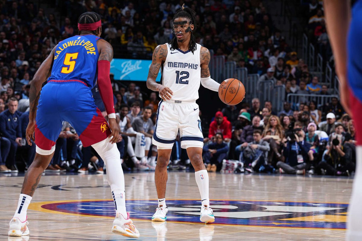 barstoolsports's tweet photo. Ja Morant Hopped On IG Live Last Night From The Strip Club And Decided It Was A Good Idea To Flex His Gun https://t.co/WgwPnrbM2y https://t.co/RW1xRktvw0
