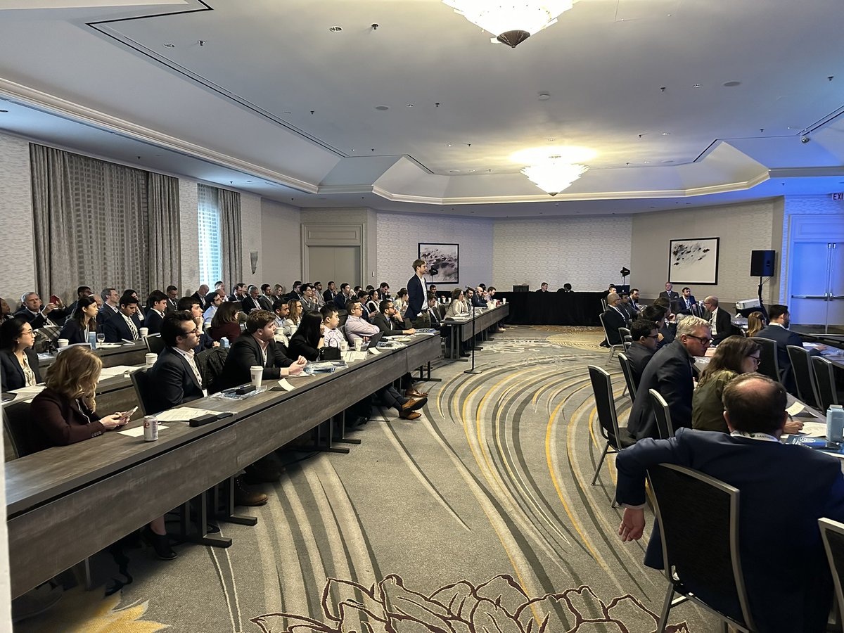 #UrologyResidents at LUGPA Resident Summit learning about career opportunities across employed, academic and private practice positions—high value perspectives as they consider their future career trajectories! <a href="/UrologyUS/">LUGPA</a>