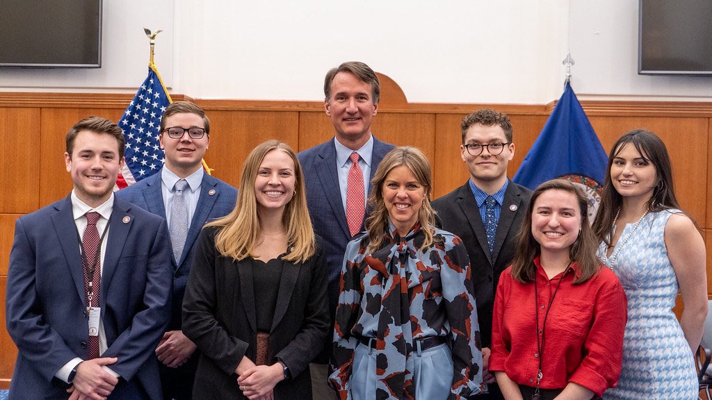 Don’t forget that tomorrow is the last day to apply to become a Governor’s Fellow! A unique opportunity for Virginia students to experience public service first-hand. governor.virginia.gov/fellows/