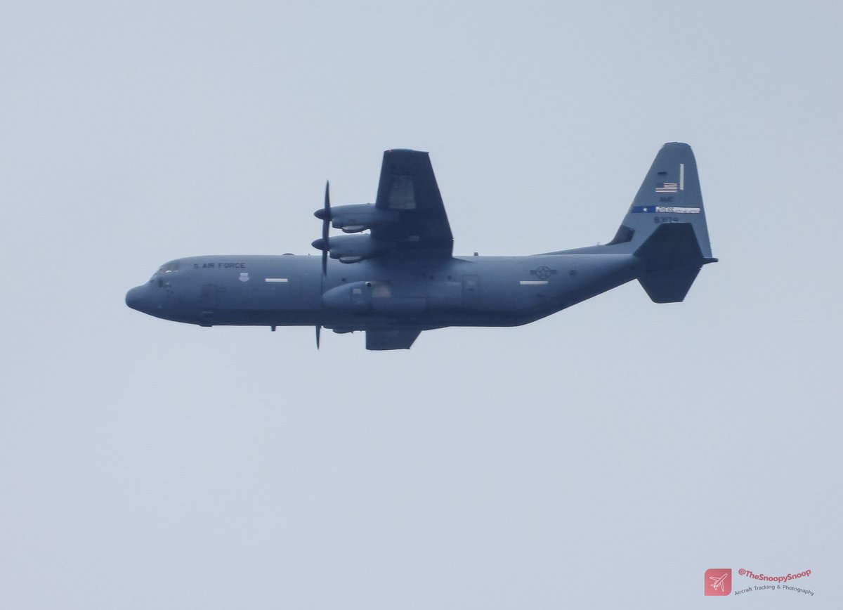 TheSnoopySnoop's tweet photo. Back garden shot
1st USAF 🇺🇸 C-130J arriving @belfastairport today from Souda Bay
#AE4AF4 08-3179 317th AW Dyess AFB AMC
#AvGeek #planespotting #aviation #aviationphotography https://t.co/xGd31dicW7