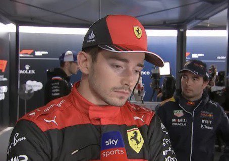 lovecarlos___'s tweet image. meglio che le redbull siano P1 e P2 PERCHÉ IO CREDO NELLA MALEDIZIONE DELLA PRIMA GARA. #BahrainGP #Leclerc