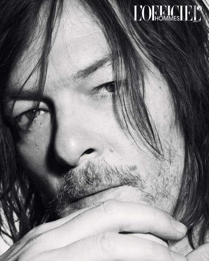 FansTWD3's tweet image. Norman Reedus en la revista Francesa "L'Officiel" #NormanReedus 💖 @wwwbigbaldhead