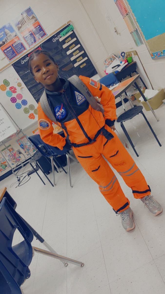 TeachSmarties's tweet photo. Kudos to all of our 4th grade kiddo that really got into their Social Studies, Black History Month Wax Museum projects. @BookersBunch @LashondaStorr @SheralynShepard @MakingMath_WORK https://t.co/FLonRkQAEp