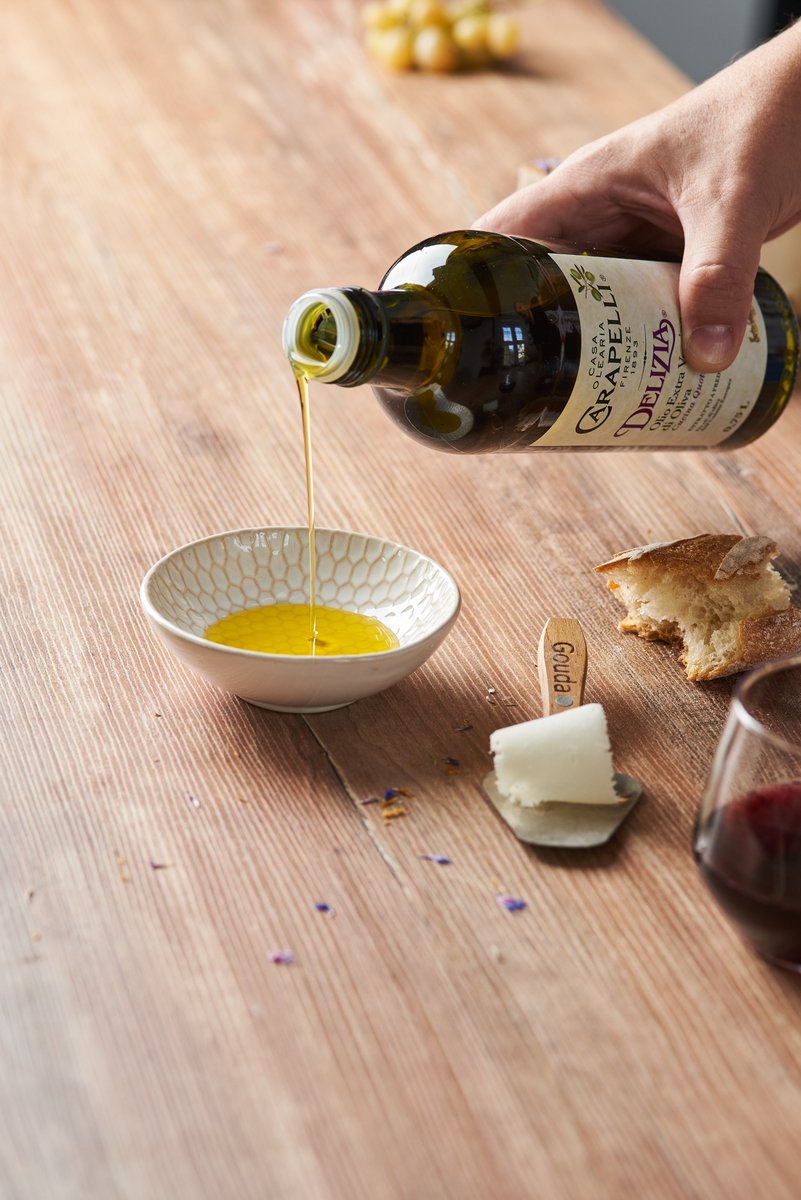 the_heartofwine's tweet image. Бо це красиво... і смачно. Фоткали в офісі ще до великої війни.