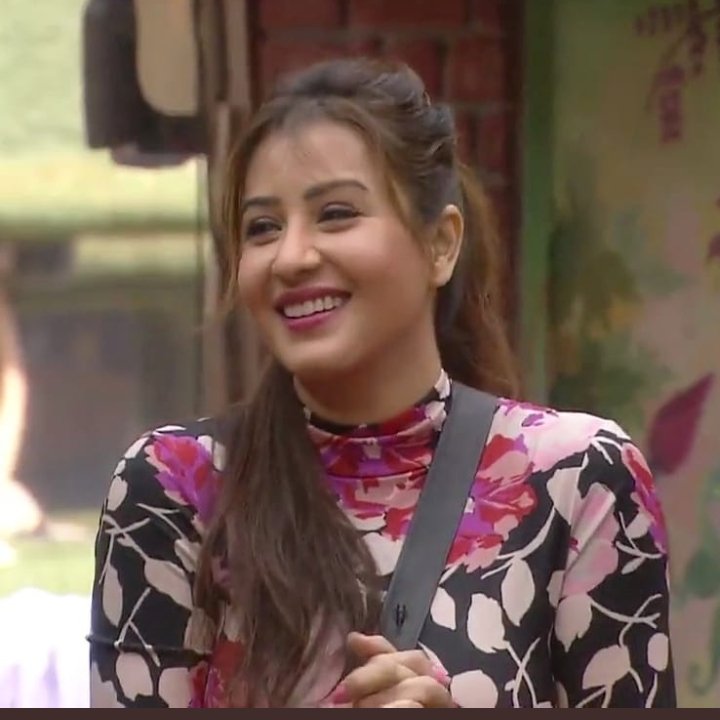 @sidkannan Greatest Big Boss contestant of all time is

 #ShilpaShinde
#WeLoveShilpaShinde