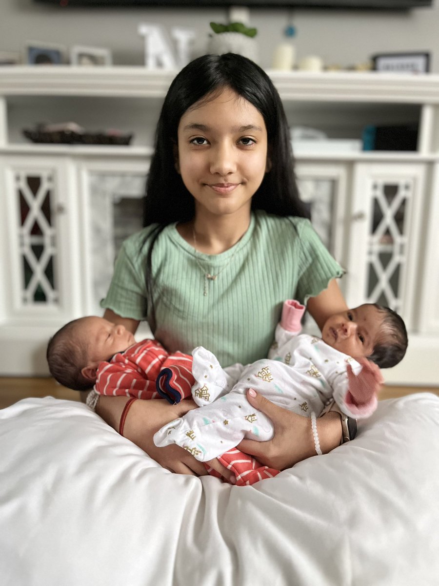 videeshabalhara's tweet photo. Welcoming my twins  see u guys at parkway in few years lol 😍 @Tobin4Pam @msfarinella @kellyparkwaype @ParkwayEMSchool https://t.co/N3uAxbvkf9
