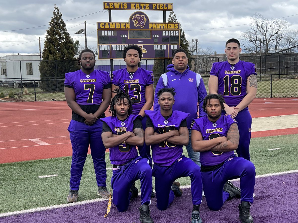 Enjoyed spending some time with Camden HS head coach Rob Hinson and six members of his very talented Camden team. I appreciate them standing outside for quite a while in cold windy weather to pose for pictures. Coach Hinson is one of the top coaches in the east.